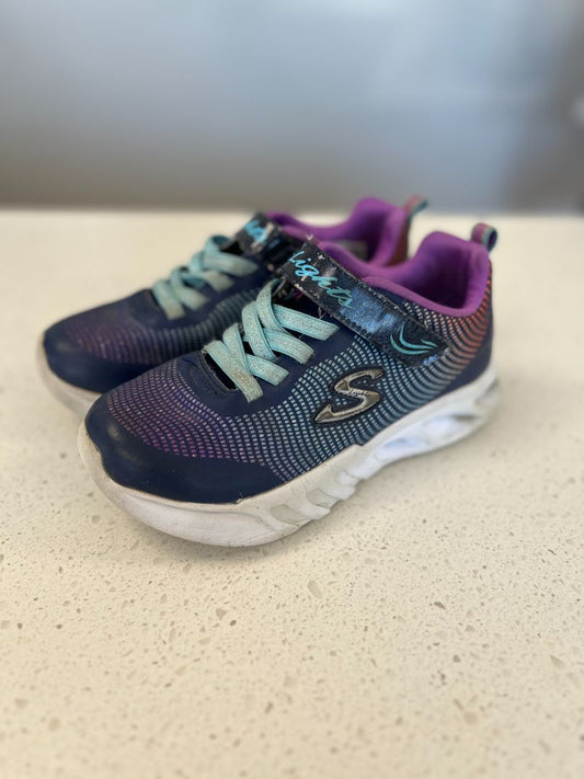 Navy + Blue Sketchers Shoes, C13