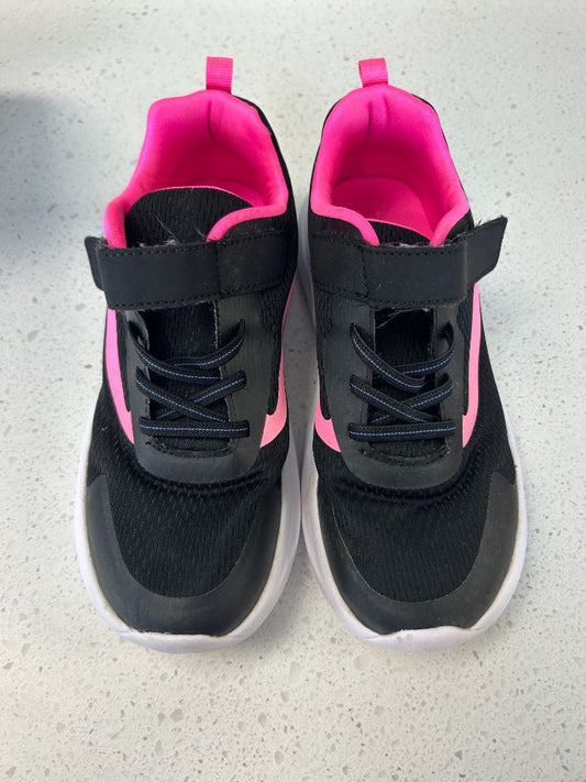 Black + Pink  Runners, 3