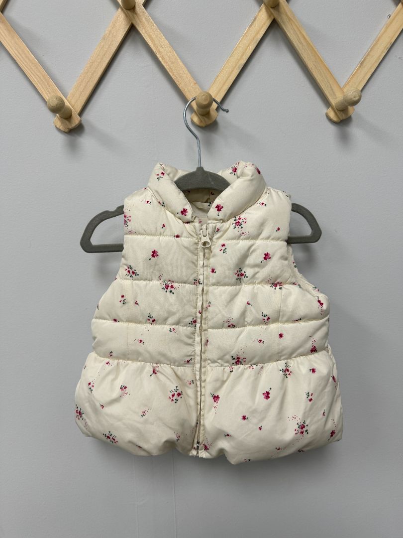 White Baby Gap Puffer Vest, 6-12M